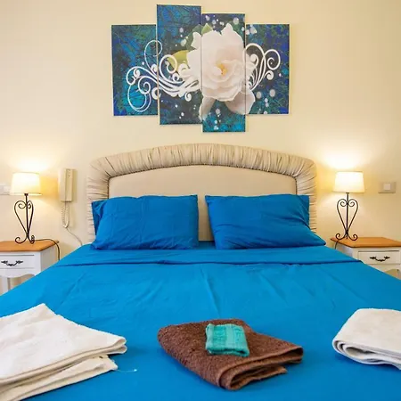 Deluxe House In Gzira