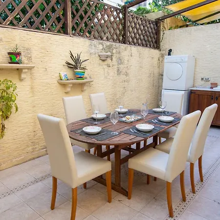 Apartment Deluxe House In